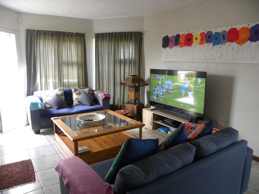 5 Bedroom Property for Sale in Wavecrest Eastern Cape